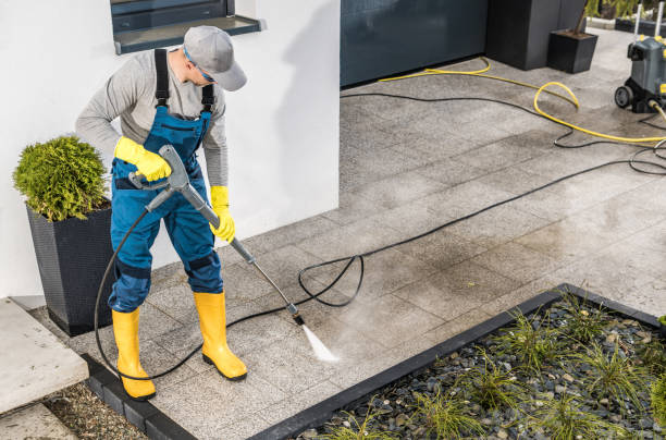 Best Deck Pressure Washing  in New Johnsonville, TN